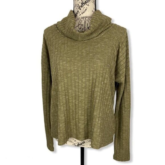 BP. Sweaters - BP.- Green turtleneck sweater- L